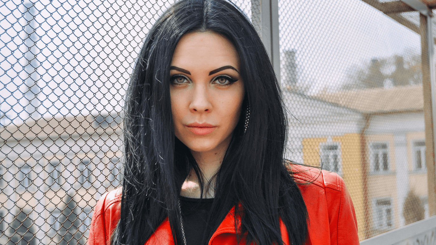 Γοτθικό τοπ ως βάση του outfit – πώς να αρχίσεις να χτίζεις το σκοτεινό σου στυλ ξεκινώντας από πάνω - Castle Gothic